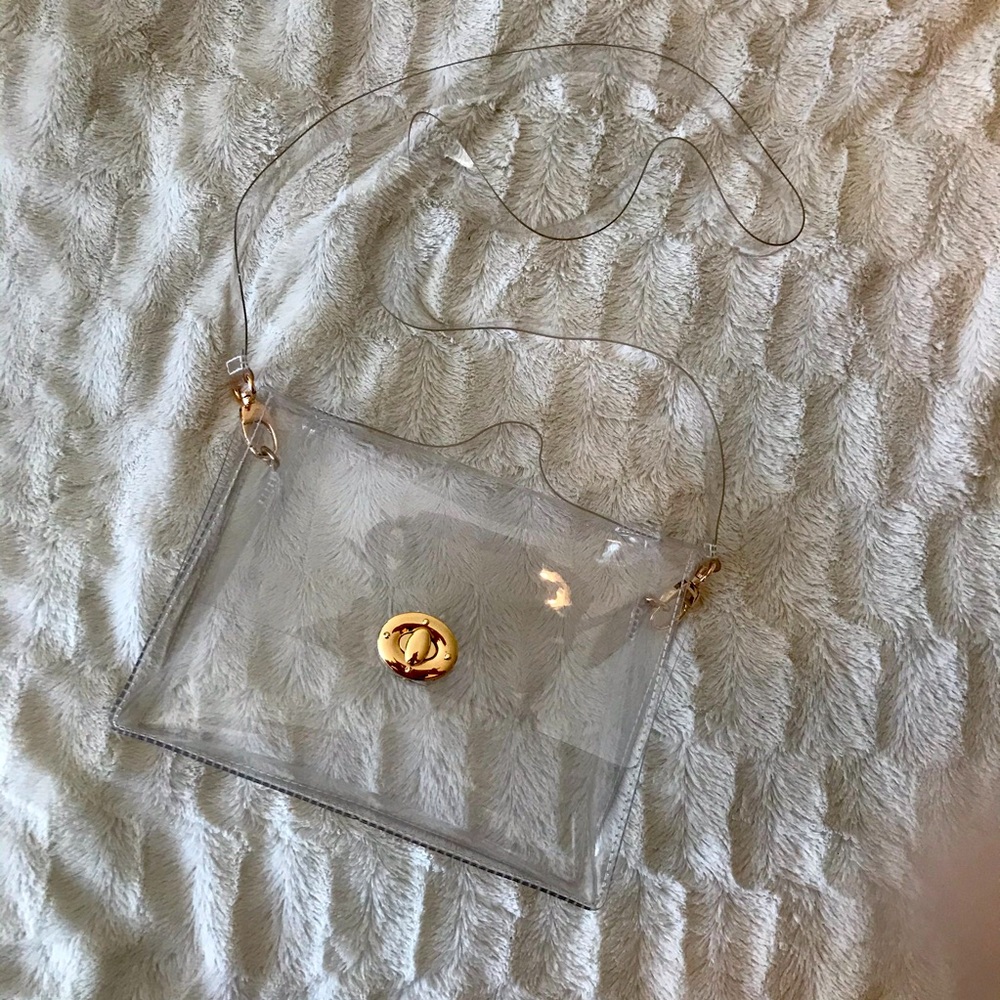 Clear shoulder bag 🤍